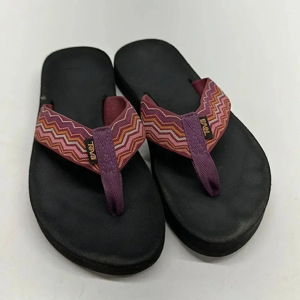 Teva Flip Flop Sandals Wide Strap Purple Chevron Striped Women's Size 8